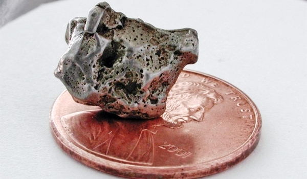 Метеорит кампо. Метеорит аргентина 1576. Метеорит кампо-дель-сьело фото. Кампо-дель-сьело (метеорит) протравленный. Серричио метеорит.