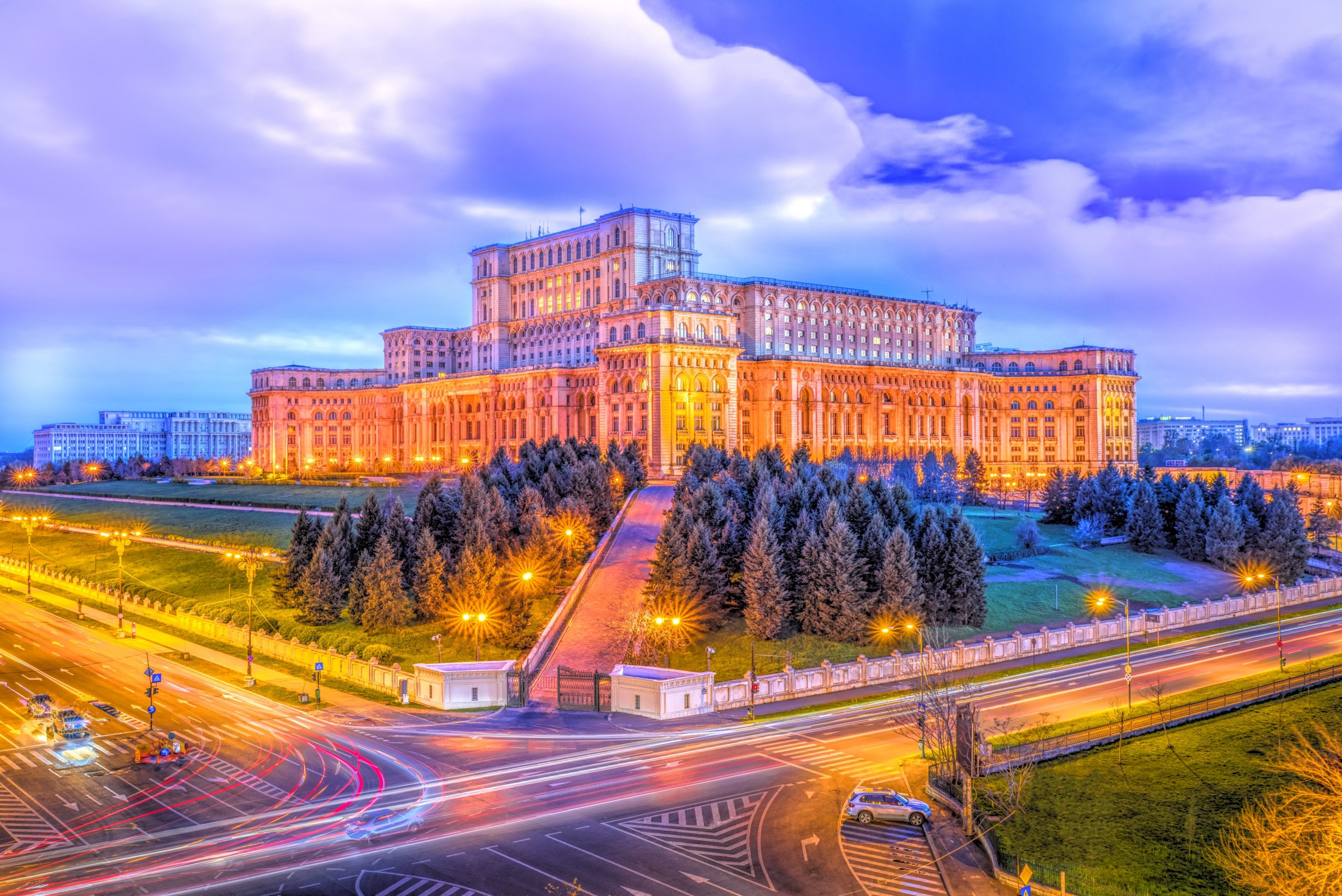 casa-poporului-cea-mai-faimoas-crea-ie-a-lui-nicolae-ceau-escu