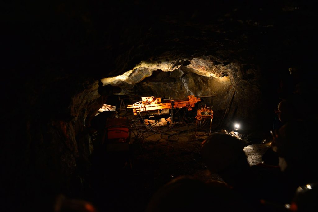 mina Almaden cinabru sulfura de mercur