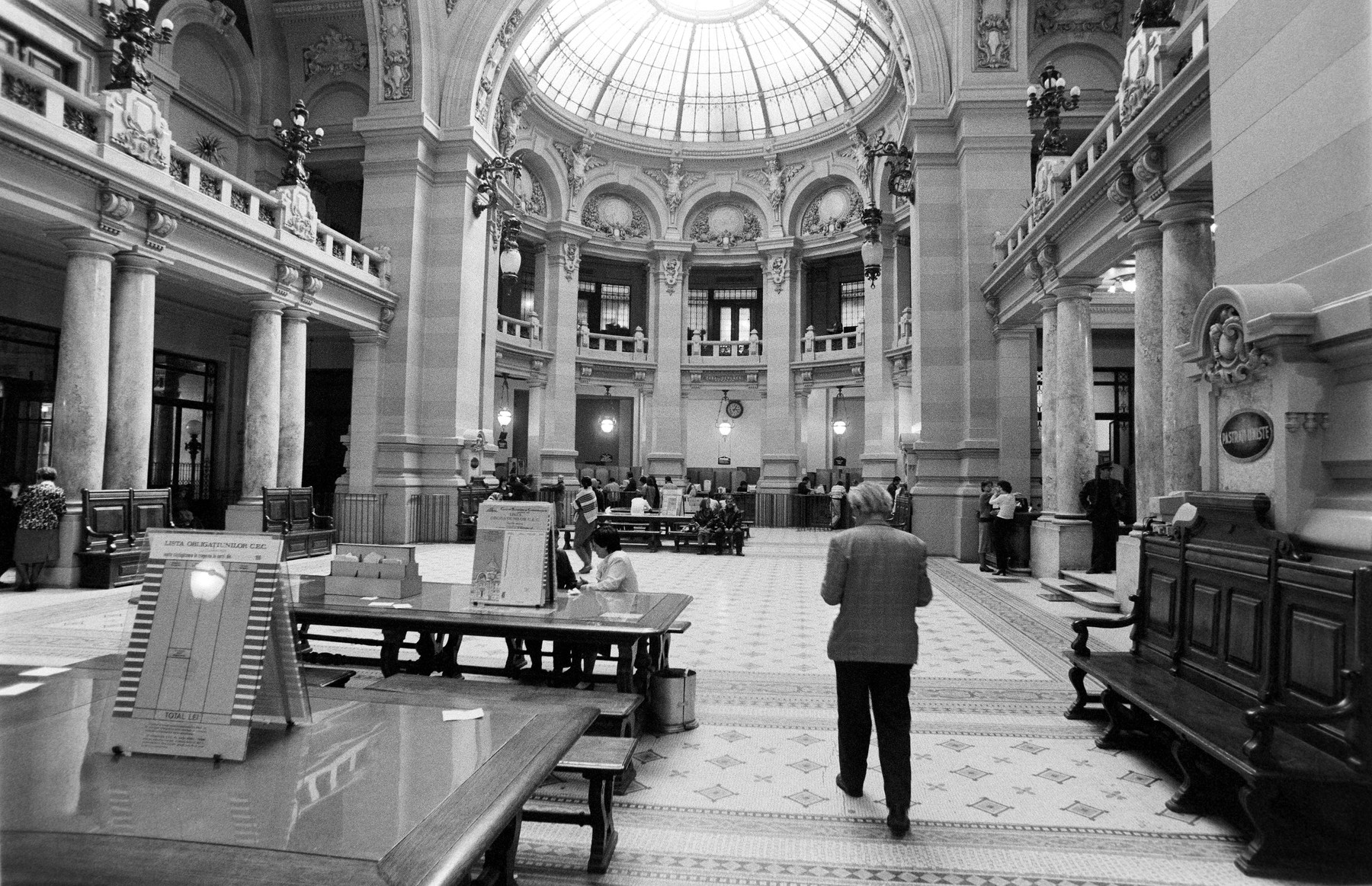 Palatul CEC, una dintre cele mai emblematice și solide clădiri din ...