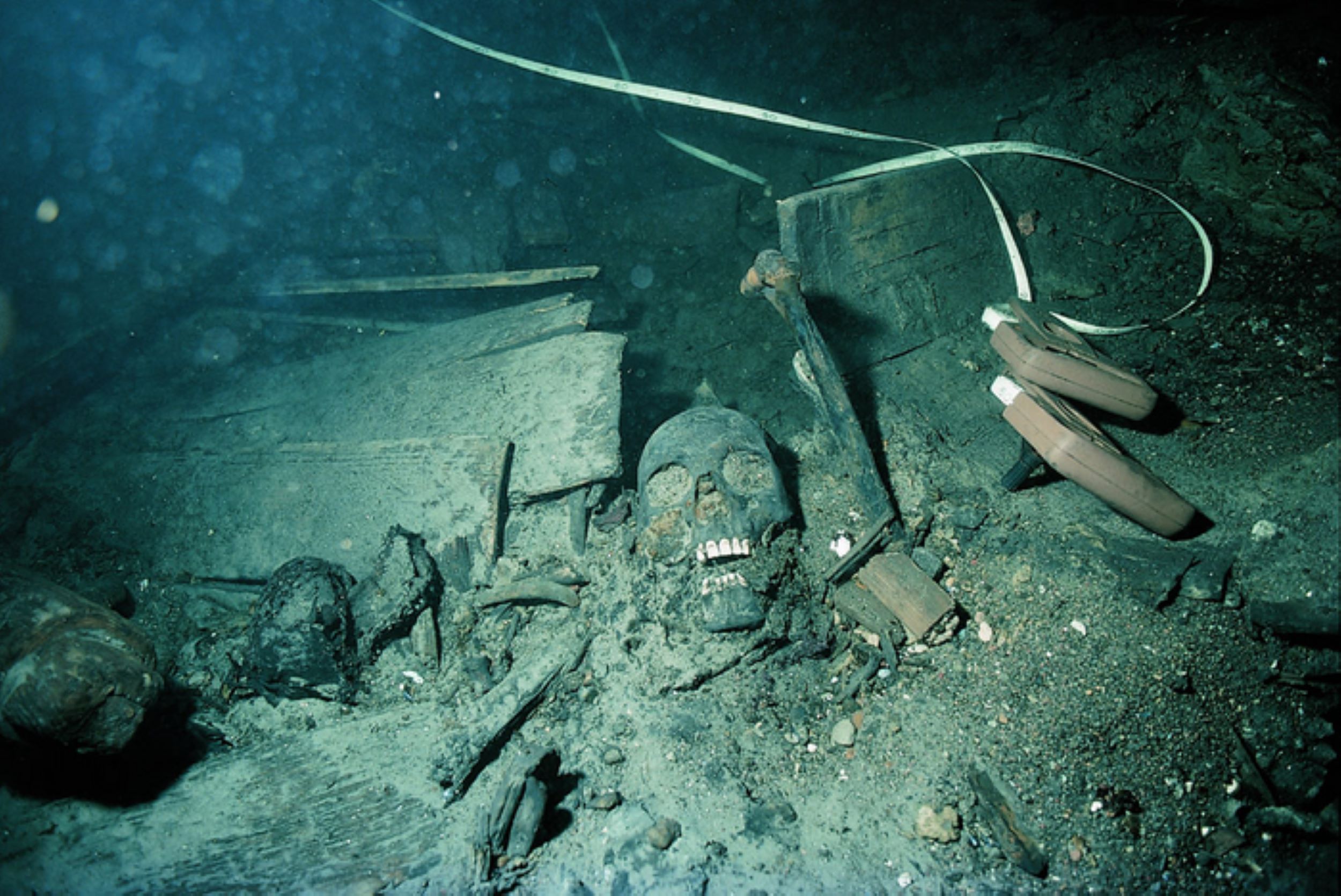 Подъем человека из воды. Экспедиция Франклина 1845. Подводный музей Британик. Экспедиция Франклина 1845-1847 мумии.