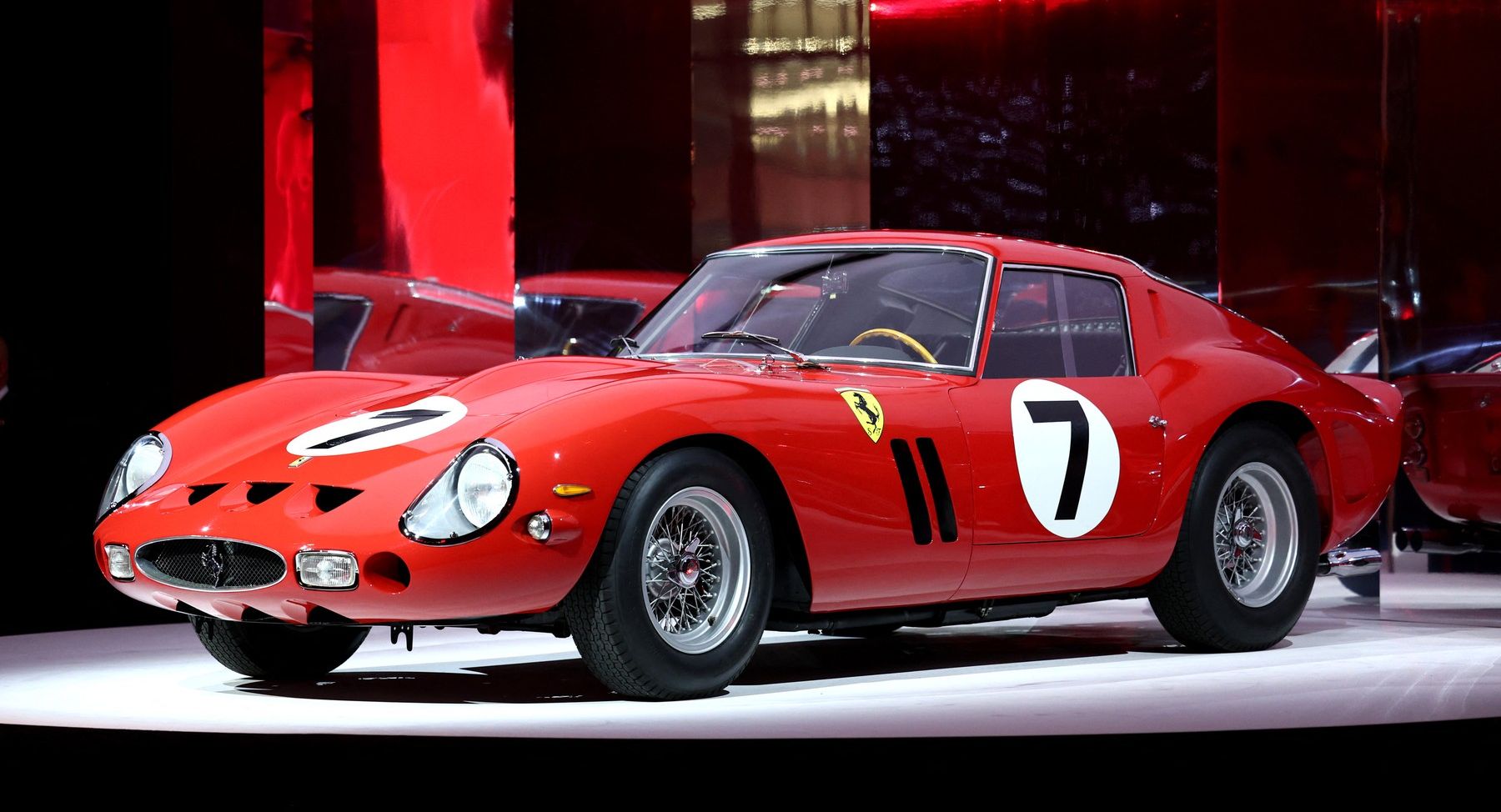 Ferrari Informatii Cu cât s-a vândut cel mai scump Ferrari scos vreodată la licitaţie?