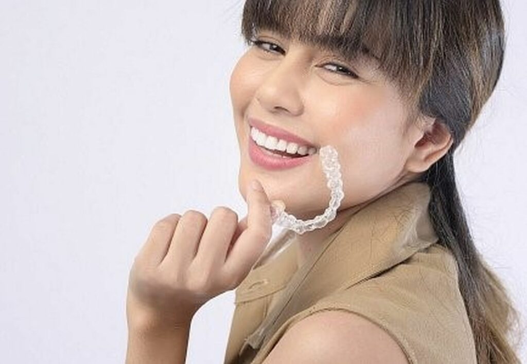 aparat dentar invizibil