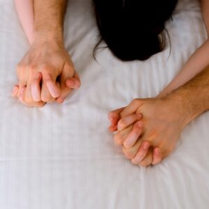 O femeie a făcut o alergie severă după o partidă de sex. Ce au ...