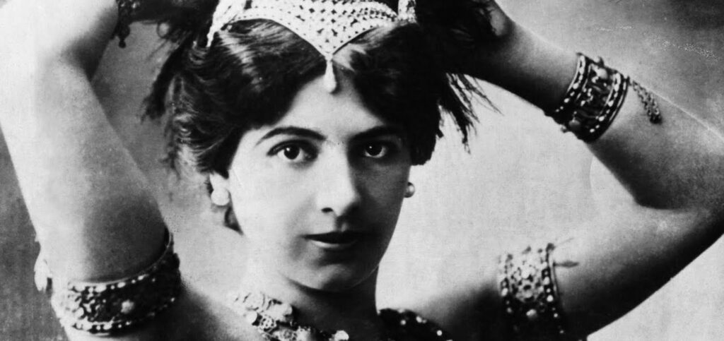 Mata Hari, curtezana care a făcut istorie devenind spioană în serviciul Germaniei