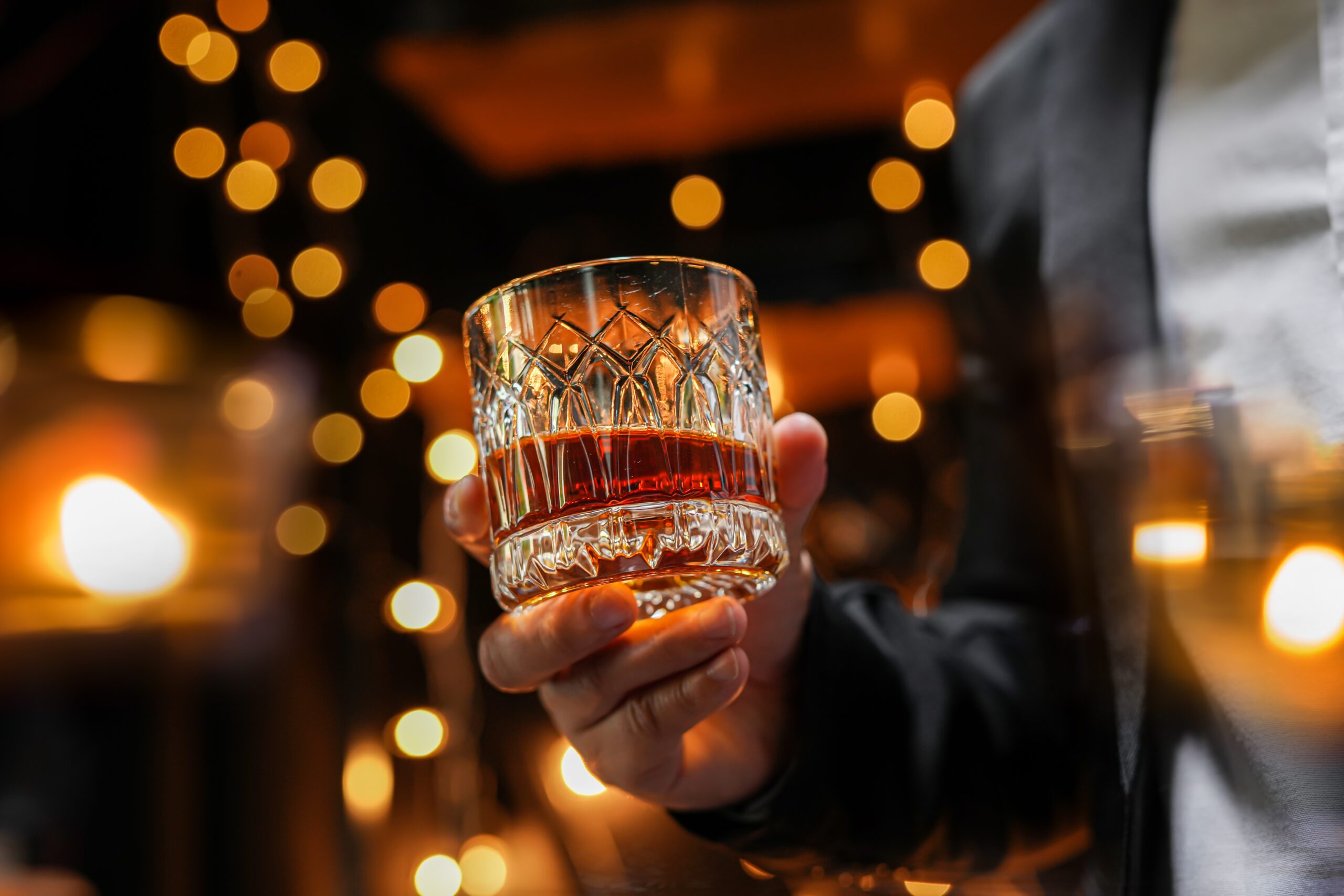 Cine este, de fapt, gentlemanul modern? O defini&#539;ie actualizat&#259; a elegan&#539;ei cotidiene