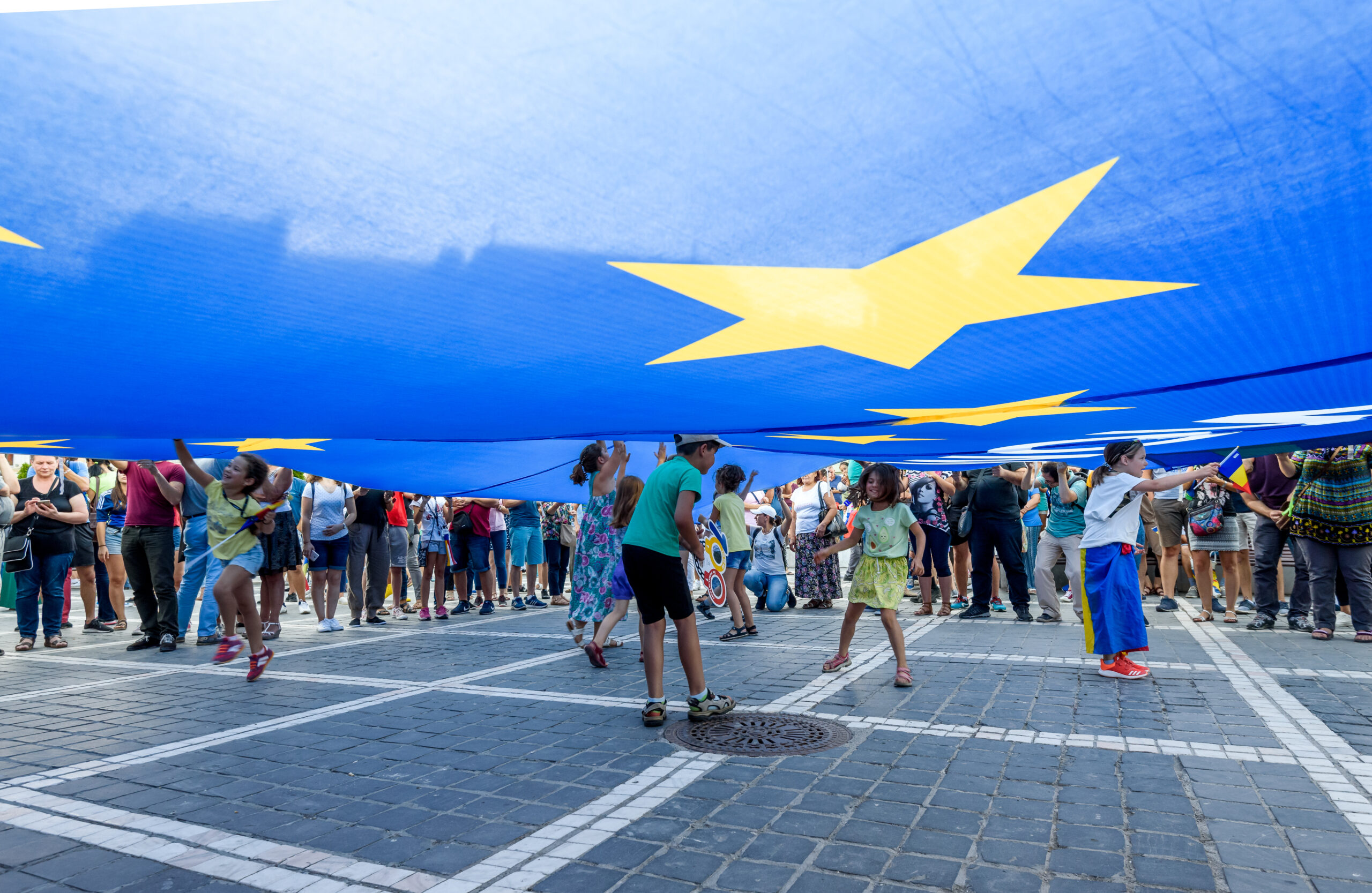 Poza pentru articolul Test de cultură generală. Care este diferența dintre democrație și republică?