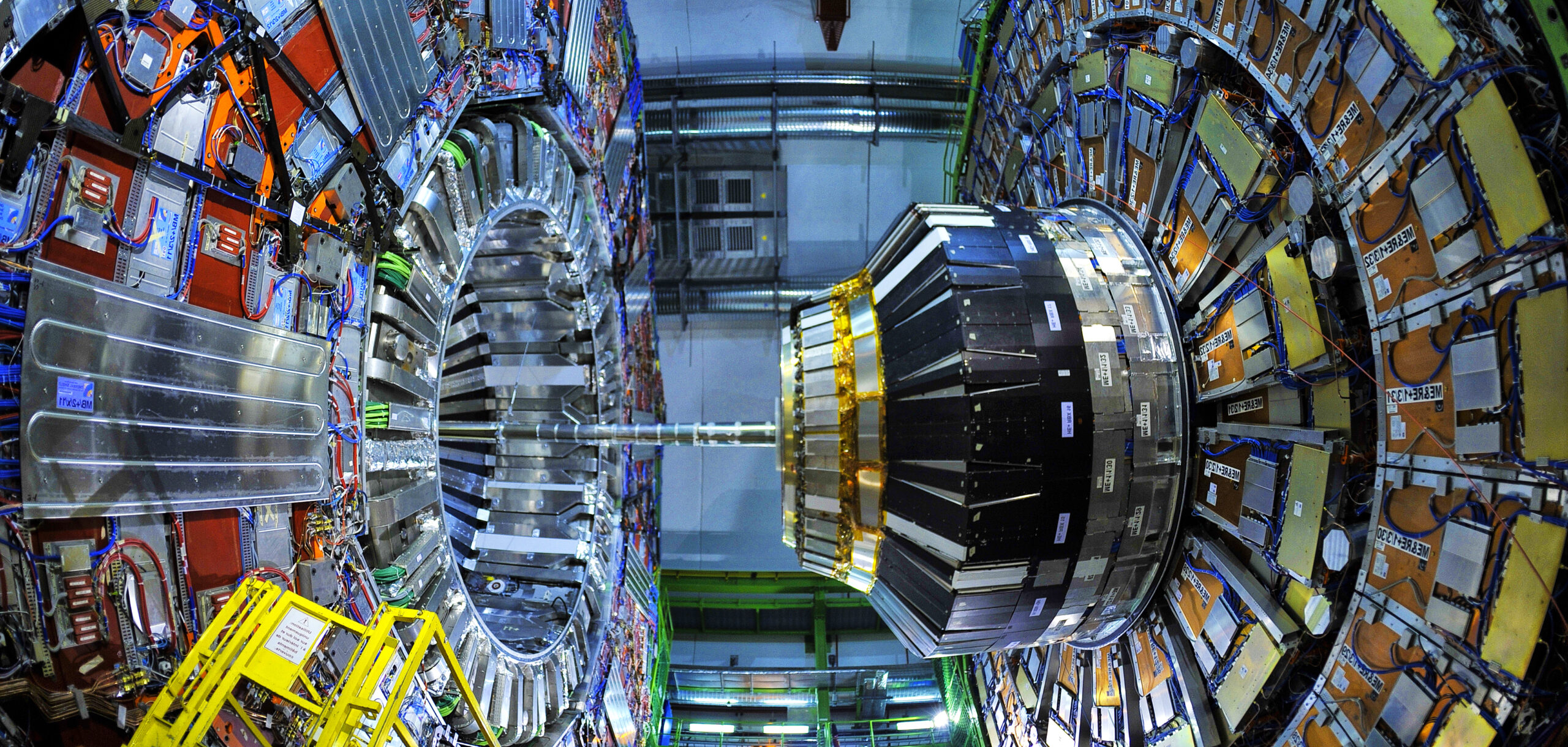 Cern Opera Fizicienii de la CERN au recreat condițiile din prima milisecundă a ...