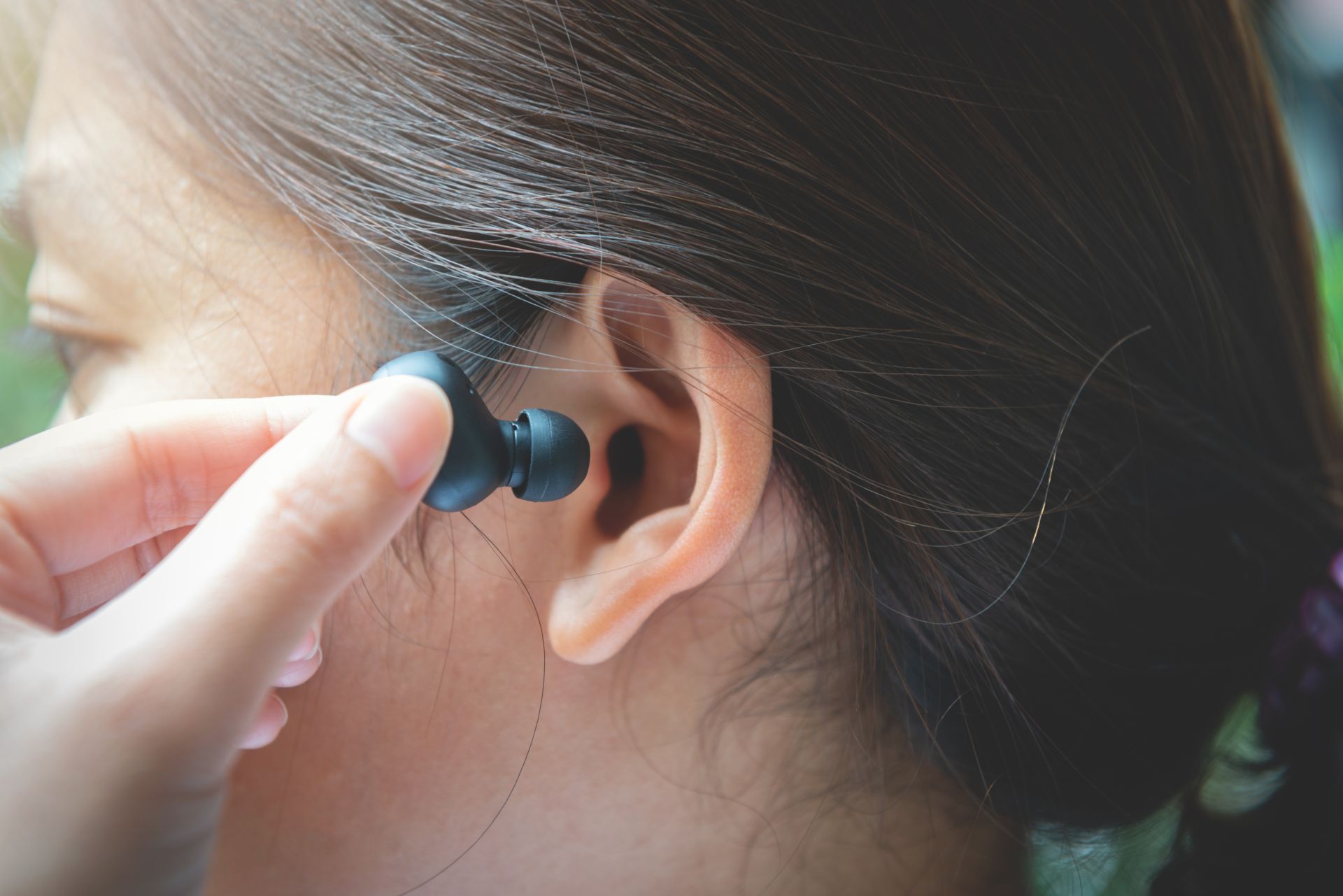 Cum poate o banală pereche de căști audio să provoace infecție