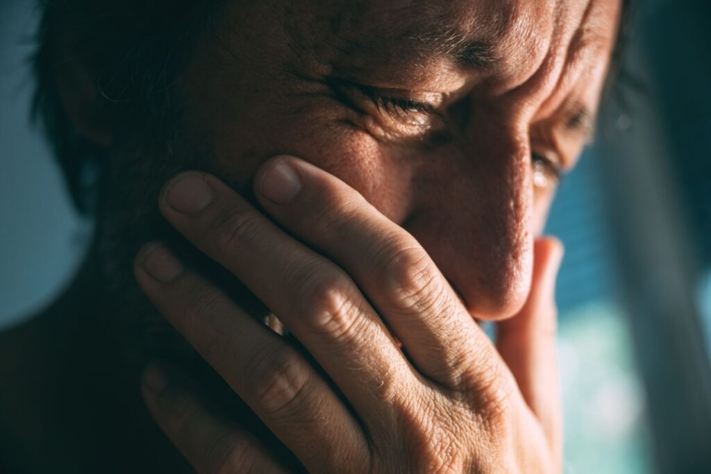 Cat de mult plange un om shutterstock descopera 10 1024x683 - NewsFactor