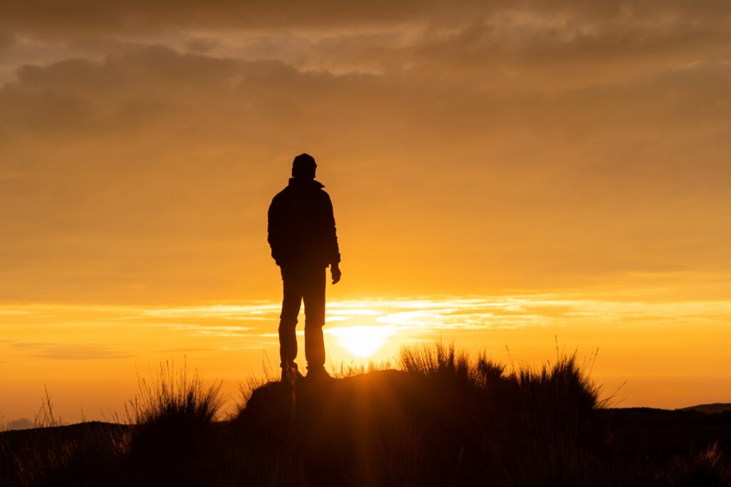 de-ce-unii-oameni-prefer-singur-tatea-i-ce-spune-asta-despre-ei