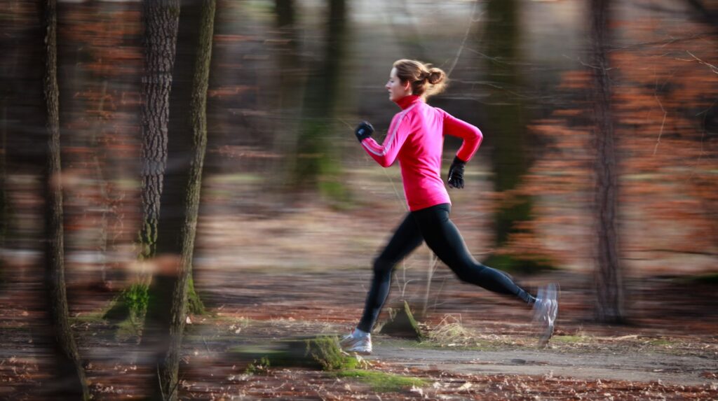 Trei minute de sprint sunt mai eficiente decât 90 de minute de exerciții moderate, indică un studiu