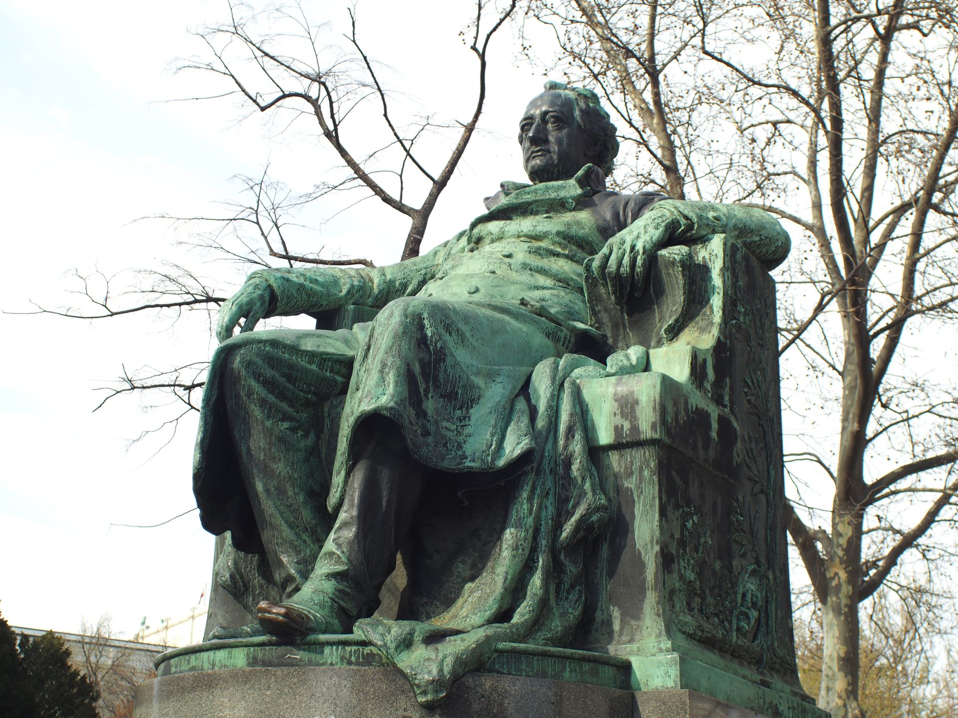 Poza pentru articolul Cartea care a provocat panică în Europa și a fost acuzată că împinge tinerii spre sinucidere. Romanul lui Goethe care a șocat lumea secolului XVIII