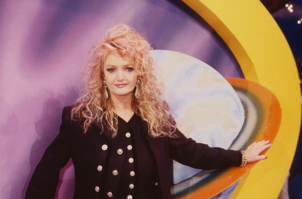 De la cluburile din Țara Galilor, pe locul 1 în America. Povestea extraordinară a lui Bonnie Tyler