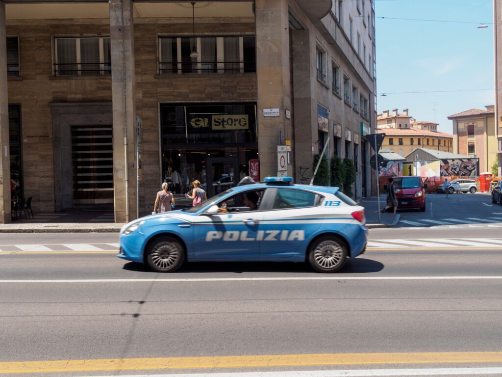 Ce trebuie să știe șoferii care au primit o amendă pe o șosea din Italia?