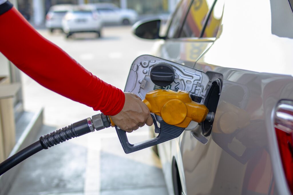 România este a treia cea mai scumpă țară din Uniunea Europeană în ceea ce privește prețurile carburanților