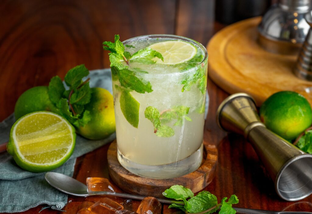 Cum a apărut mojito, unul dintre cele mai iubite cocktailuri din lume