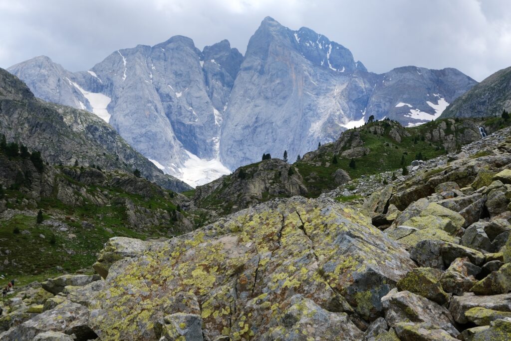 Timp de mai bine de 10.000 de ani, oamenii au trăit la peste 2.000 de metri altitudine în Munții Pirinei, dezvăluie un studiu