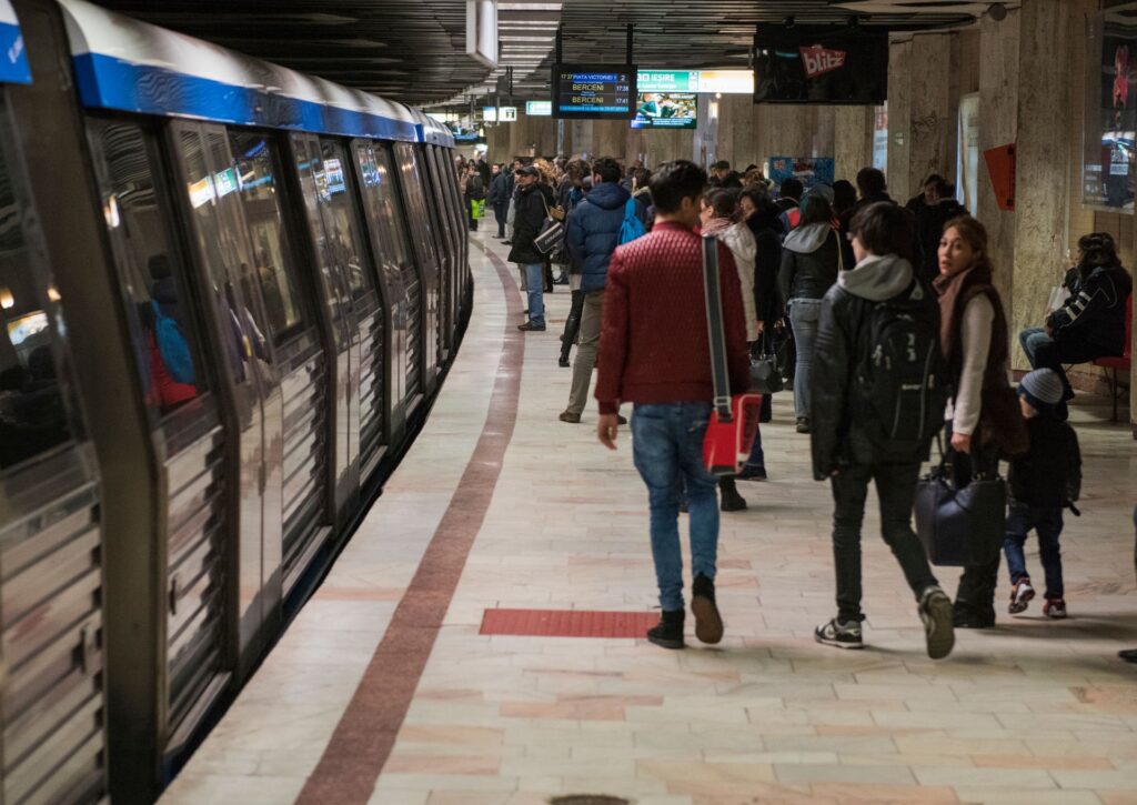 Eticheta în transportul public: unii călători cer mai multă politețe