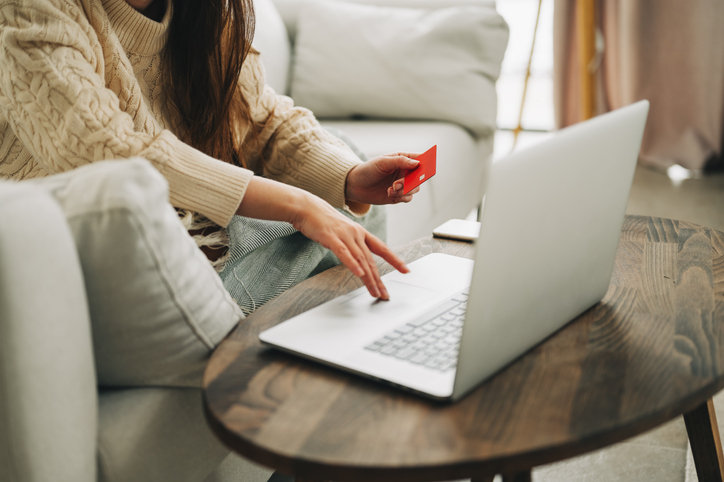 Cum compari ofertele de credit ipotecar înainte de sfârșitul anului (P)