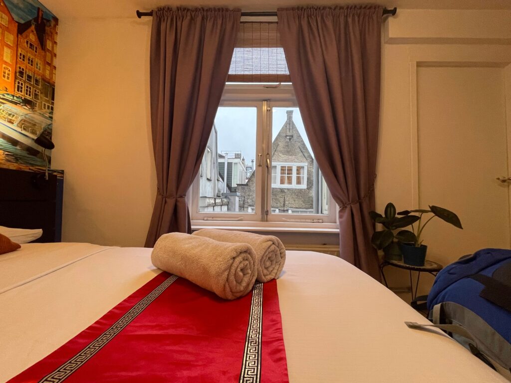 Cum o vacanță într-un Airbnb s-a transformat în coșmar pentru un turist?