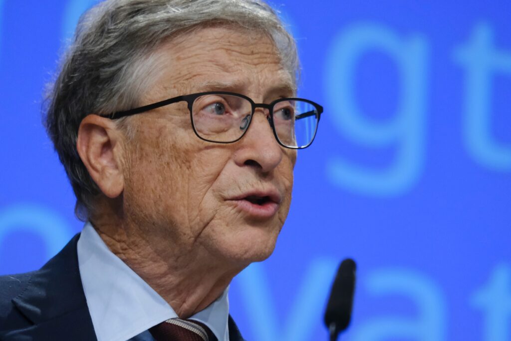 Avertismentul lui Bill Gates despre Inteligența Artificială: „Sunt prea mulți bani în joc”