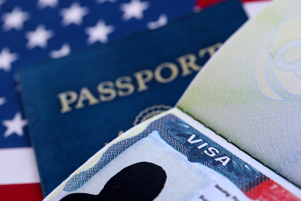 Programările pentru vize de imigrare în SUA, suspendate în toată lumea. Ce a transmis Departamentul de Stat?