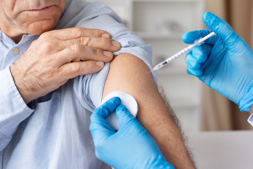De ce unii oameni reacționează mai bine la vaccinuri decât alții?