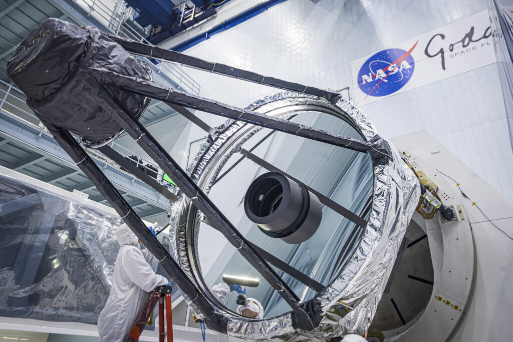 Cel mai nou telescop spațial al NASA se apropie cu pași repezi de lansare