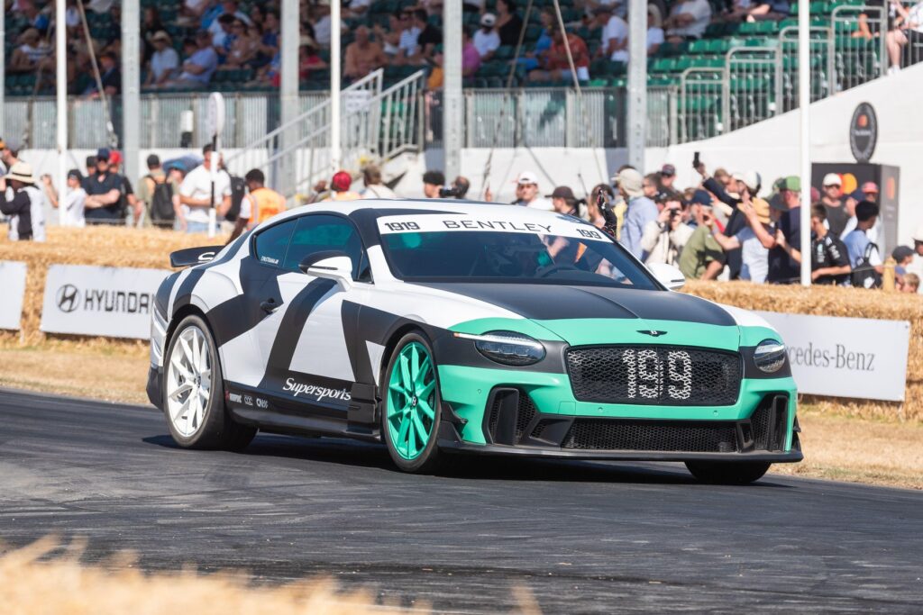 Cum a reușit Bentley să lanseze cel mai ușor model auto din ultimii 85 de ani?