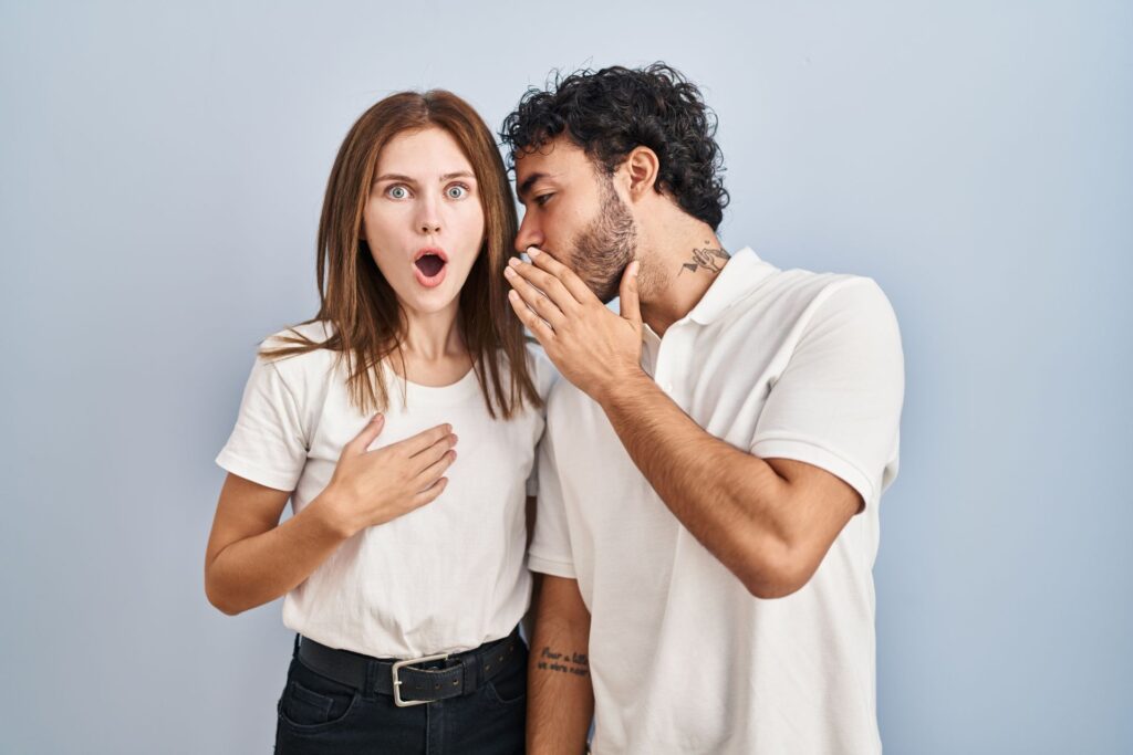 Cât mai costă o bârfă? Iată femeia care a făcut avere din secrete!
