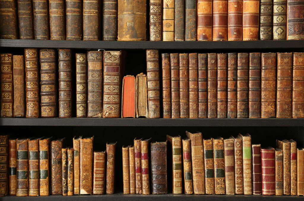 O revistă din 1894, returnată la bibliotecă după mai bine de un secol