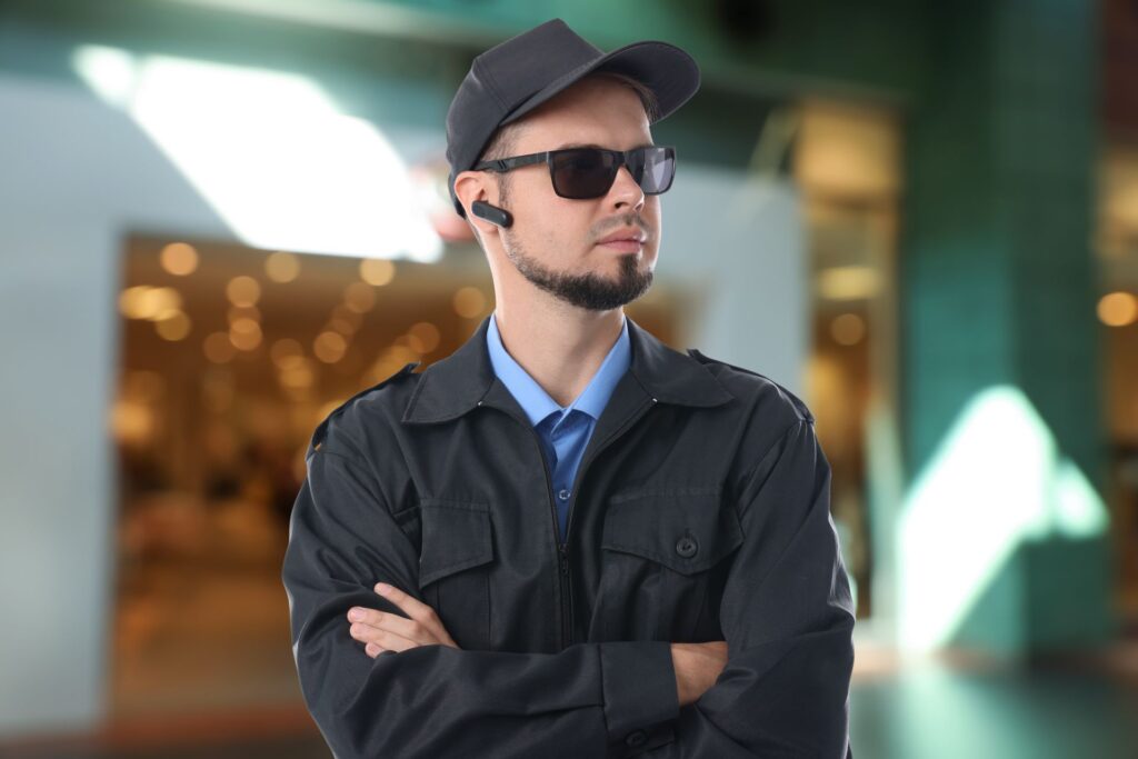 Au voie agenții de pază să controleze geanta unui client? Ce poți face dacă ești oprit la ieșirea din magazin