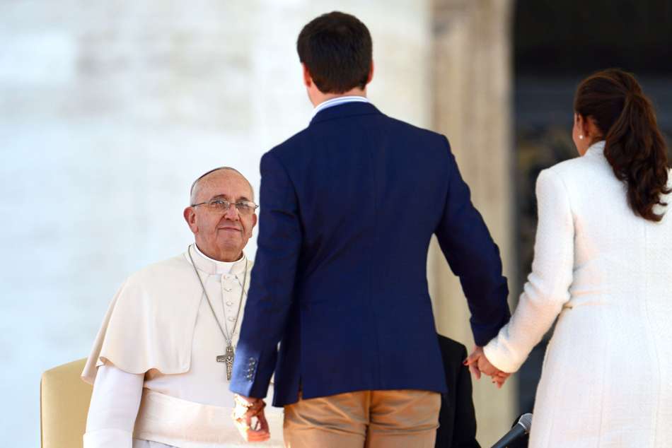 (FOTO: Gabriel Bouys/Mediafax Foto/AFP)