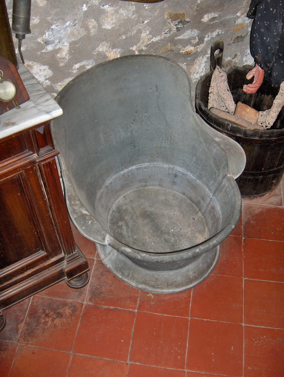 Cadă specifică secolulului al XIX-lea