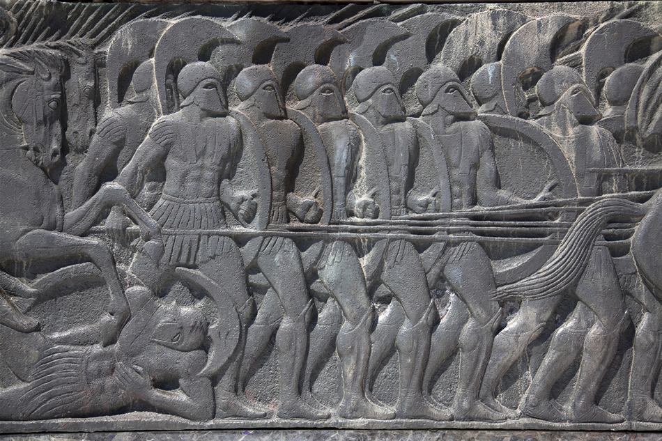 Fercă de epocă cu războinici din falanga macedoneană