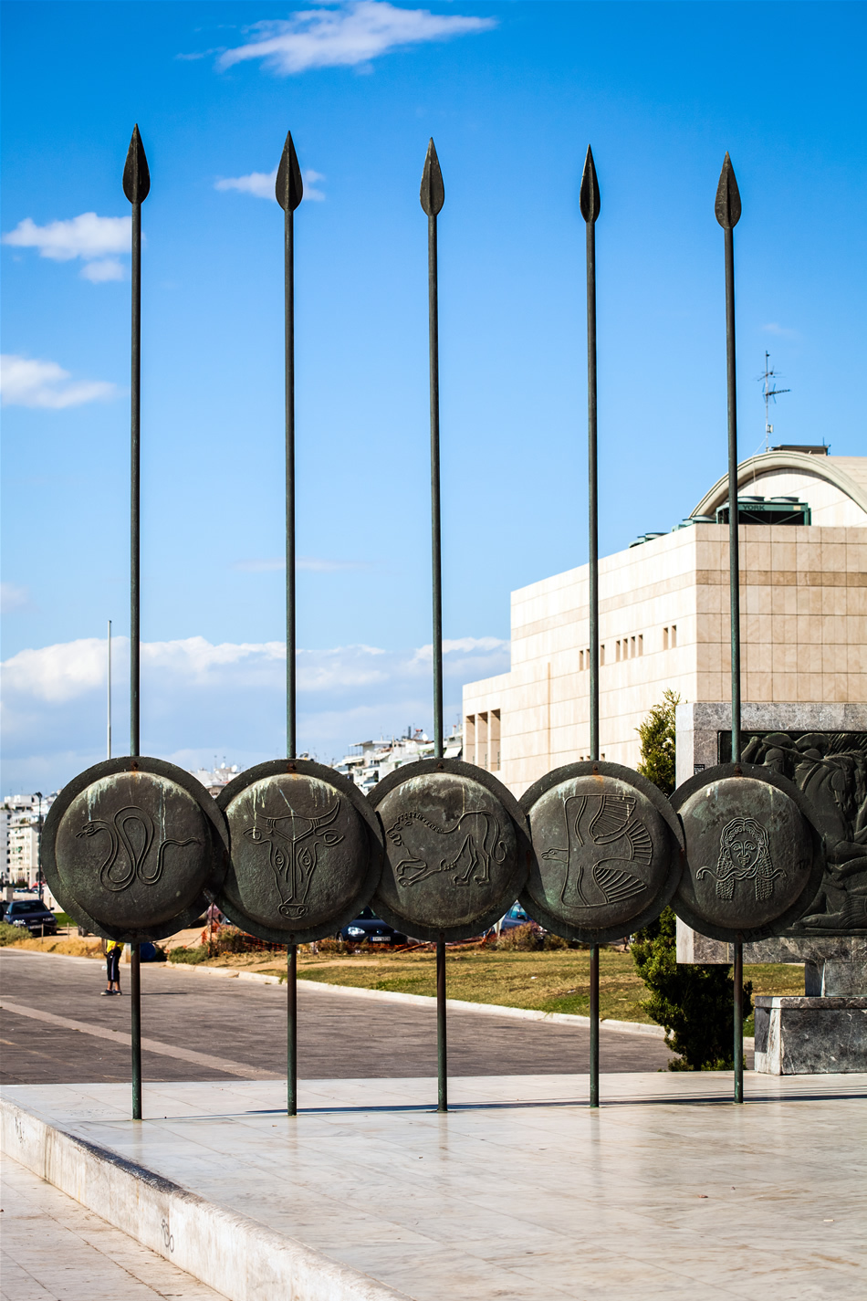 Suliţe de tip sarissa reproduse în mărime naturală