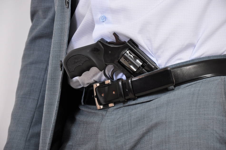 Revolver cu şase gloanţe