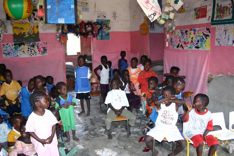 Fetele primesc o educaţie mai bună 