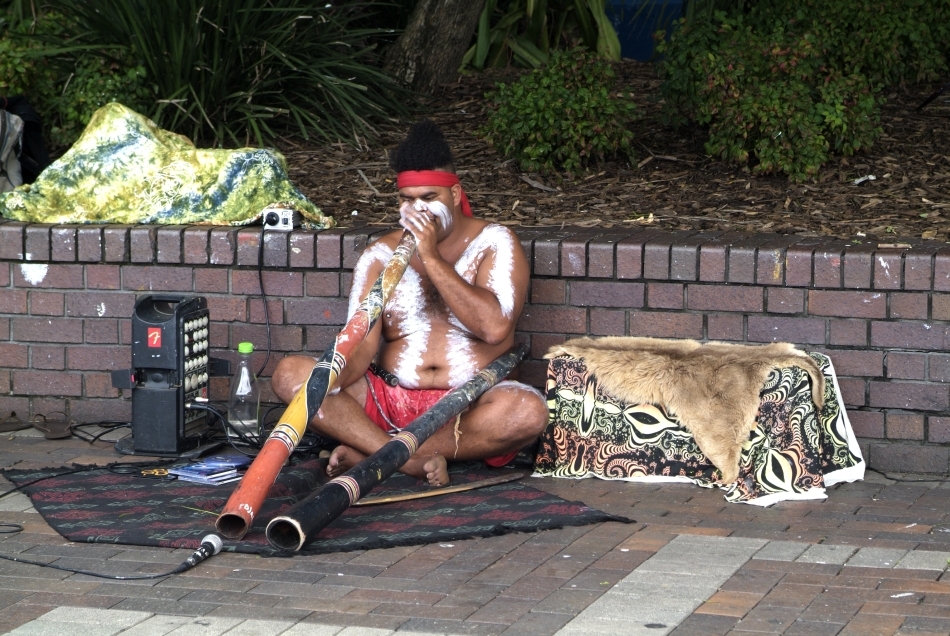 Cântăreţa la didgerigoo