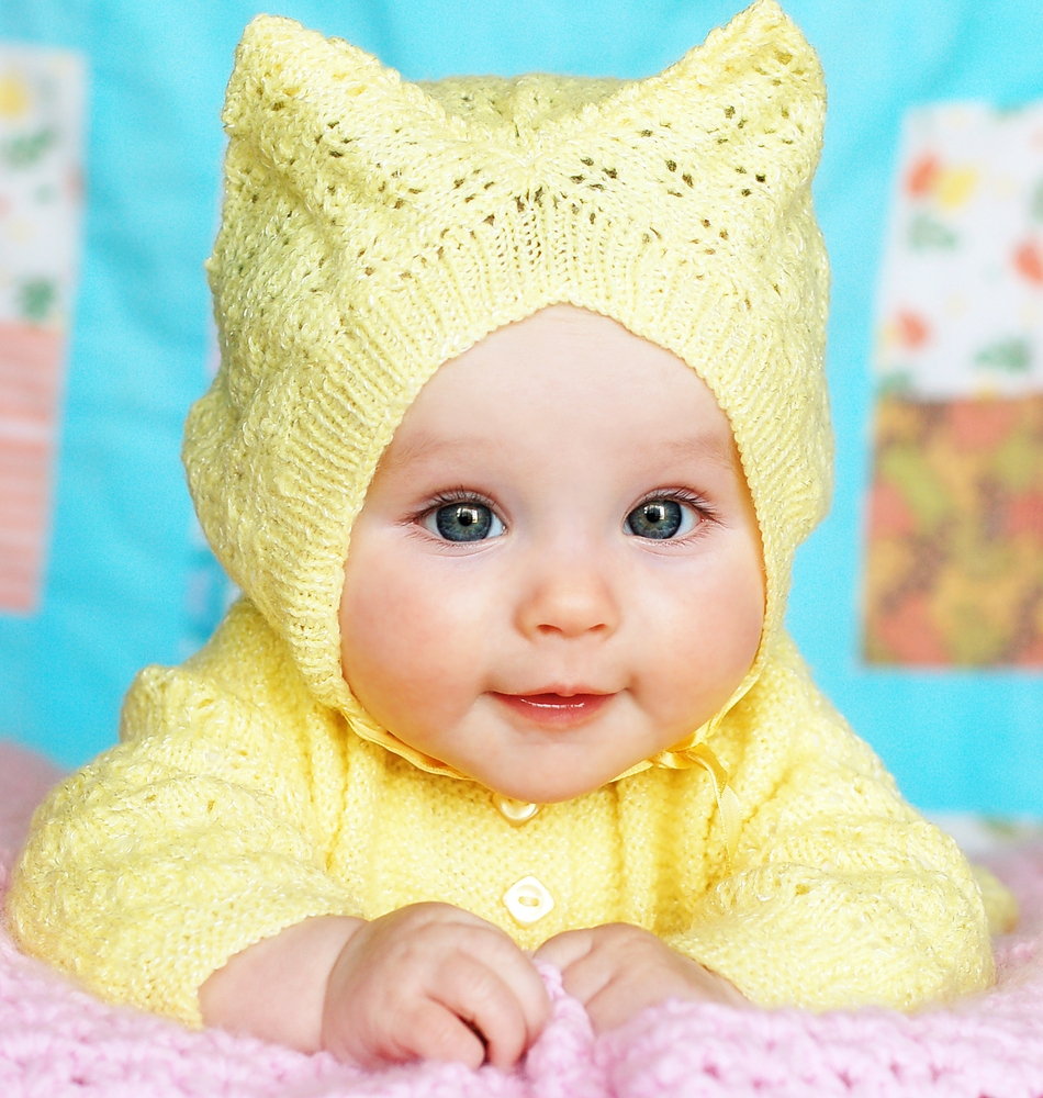 Unii părinţi ţin morţiş la norma „roz pentru fetiţe, bleu pentru băieţi”; alţii aleg, pentru a-şi îmbrăca bebeluşii sau al le decora camera, alte culori pastelate. 