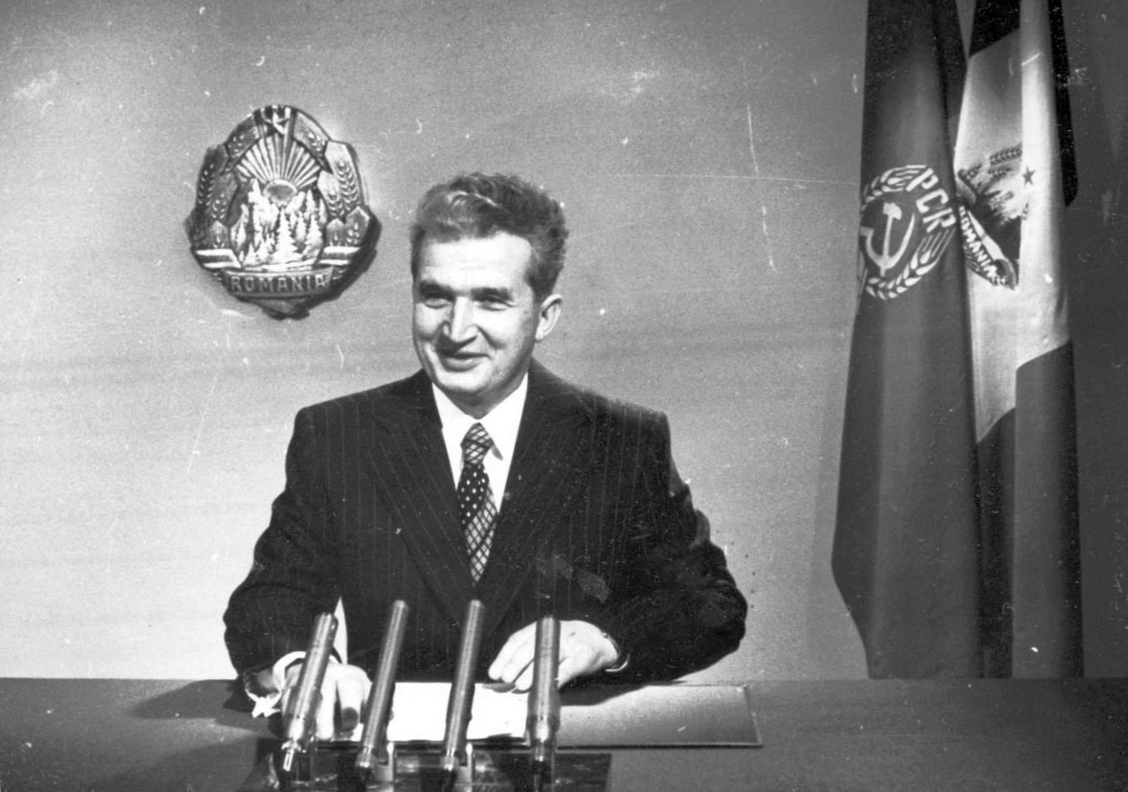 Nicolae Ceauşescu citind discursul de Anul Nou, 1 ianuarie 1978