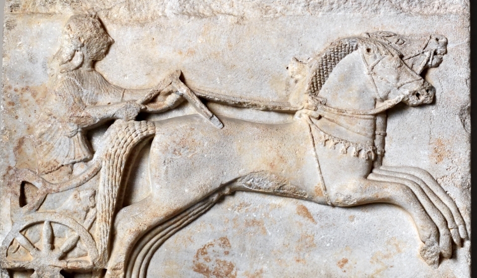 artefact antic reprezentand un car de curse