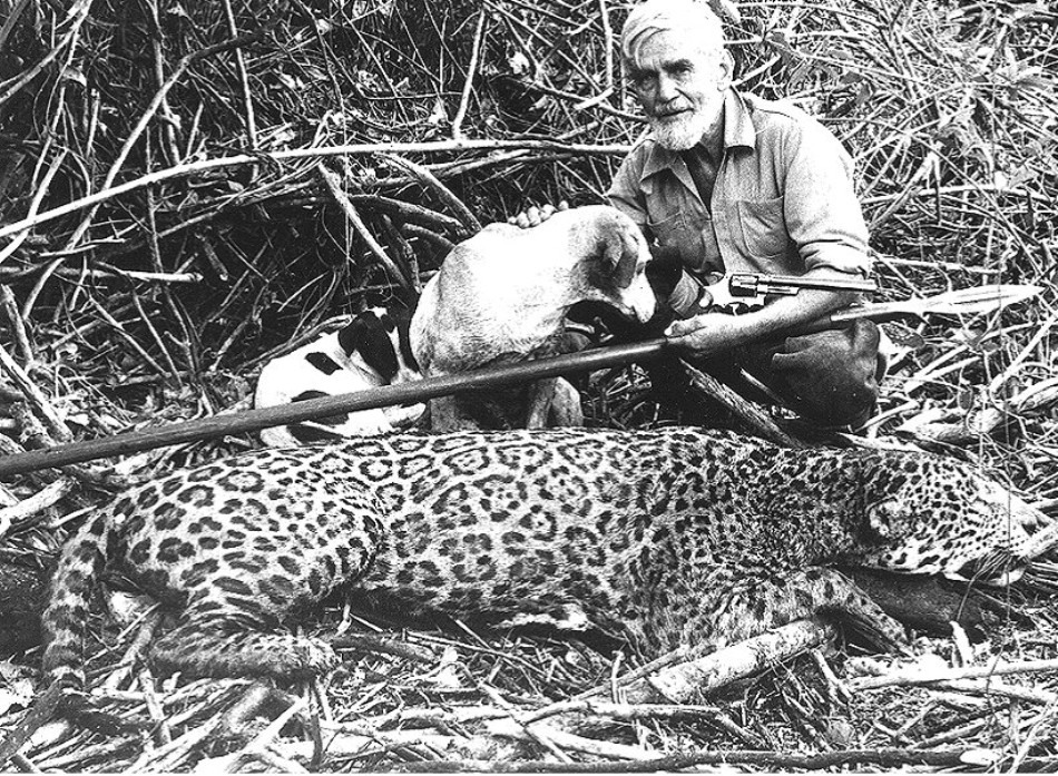 Sasha Siemel alături de ultimul jaguar vânat în cariera sa de Tigrero