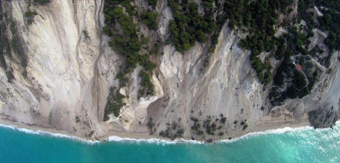 Lefkada -  una dintre cele mai frumoase plaje din lume distrusă de un cutremur