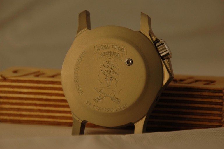 Ceasul care rezistă la unul dintre cei mai puternici explozibili, noua invenţie a germanilor