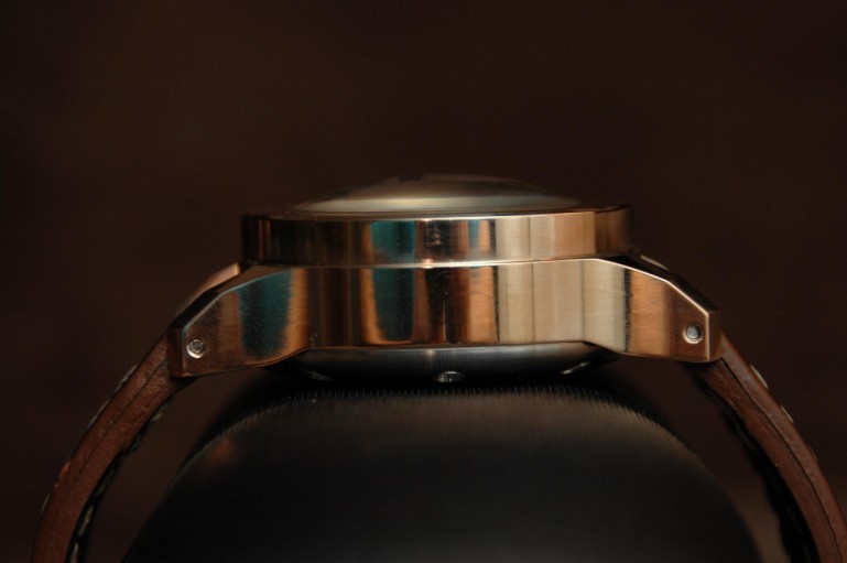 Ceasul care rezistă la unul dintre cei mai puternici explozibili, noua invenţie a germanilor