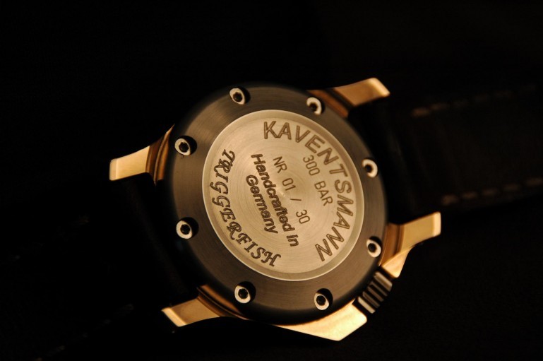 Ceasul care rezistă la unul dintre cei mai puternici explozibili, noua invenţie a germanilor