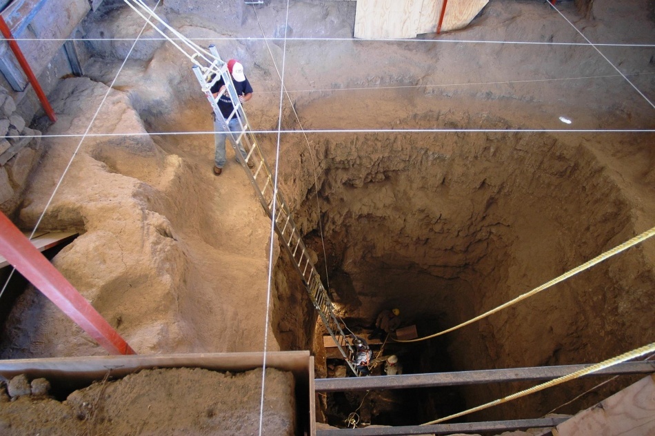 Tunelul din Teotihuacan 