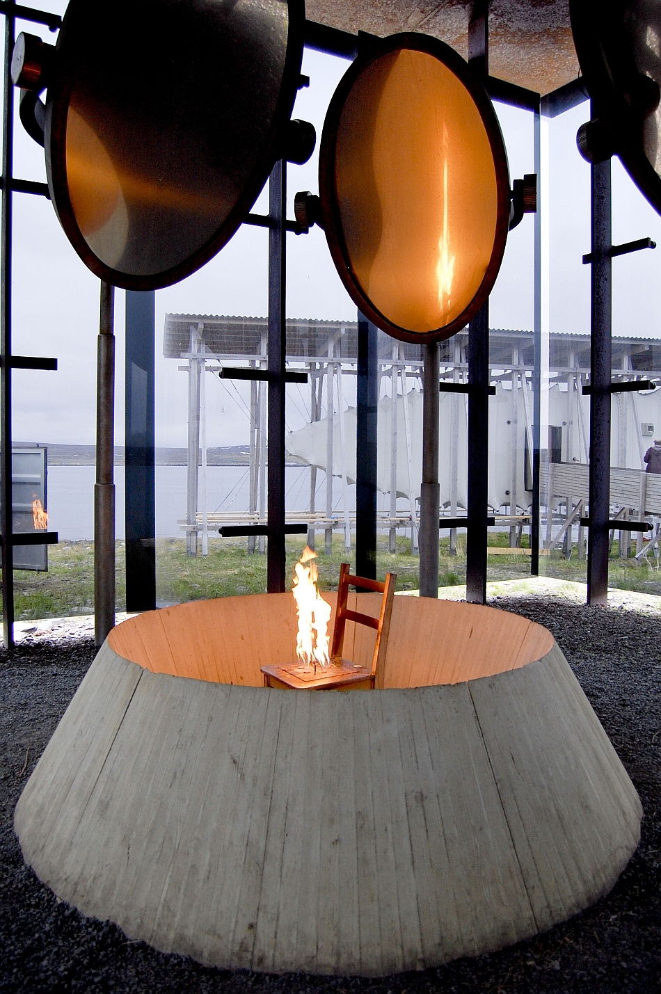 Instalaţia artistei Louise Bourgeois